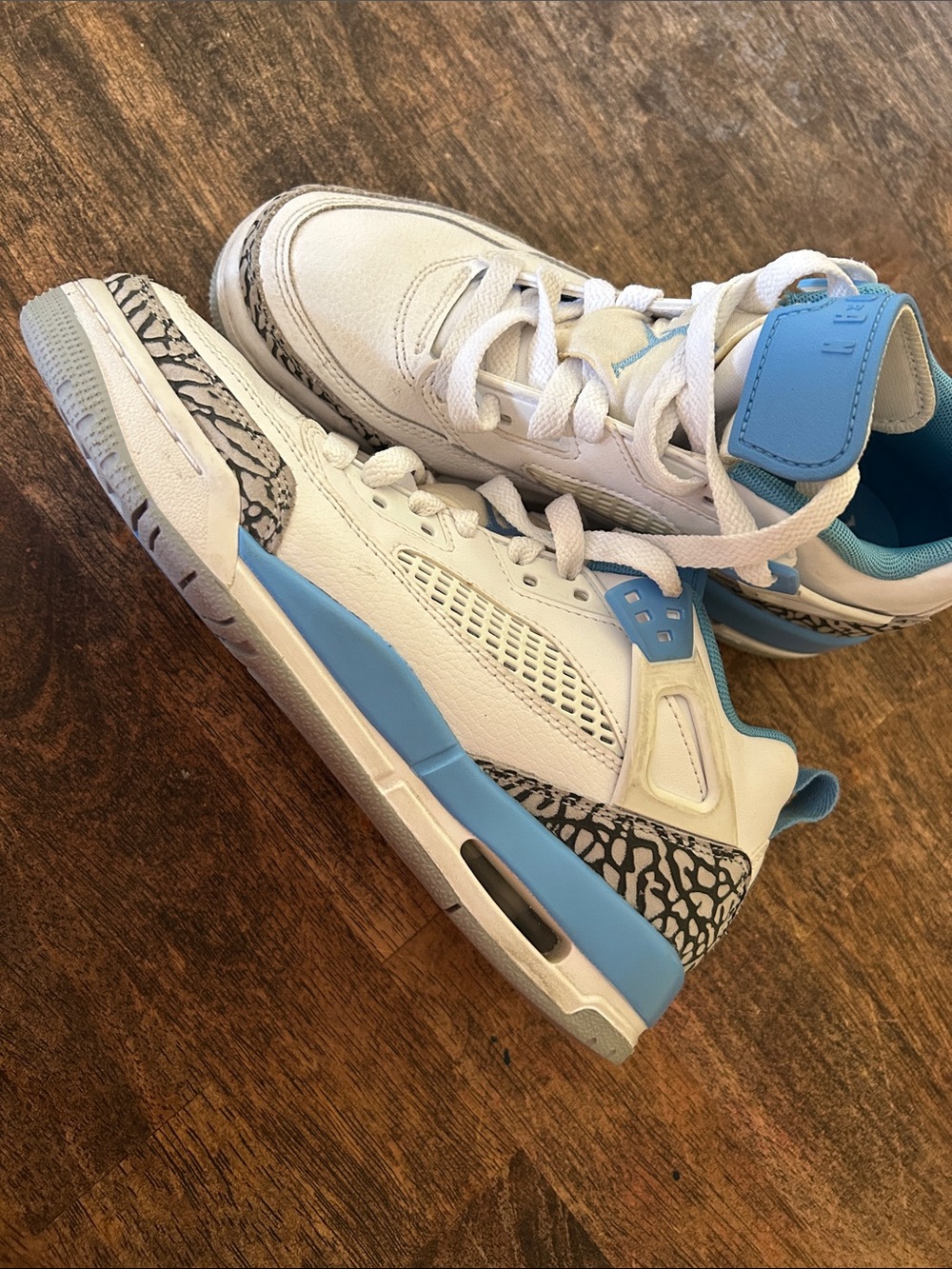 Nike Kids White and Light Blue Retro-Style Basketball Sneakers